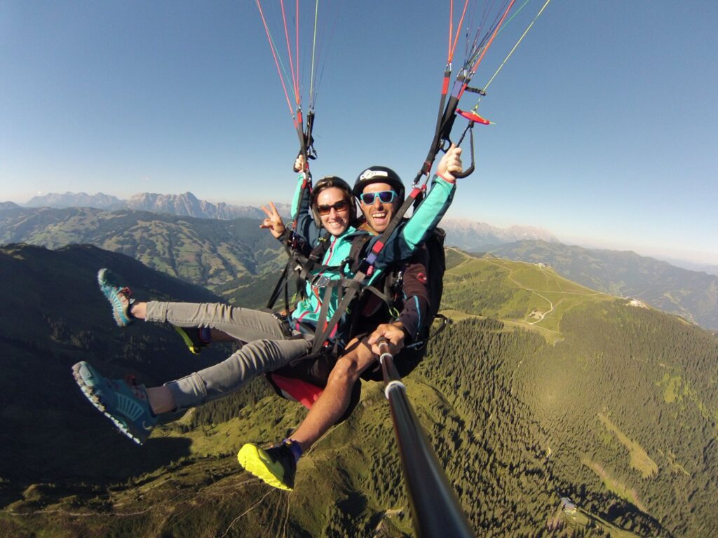 Vacanze avventura - La top 10 delle attività adrenaliniche più popolari in Europa Parapendio tandem Roma