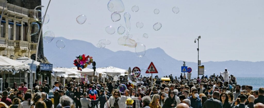 pasqua al golfo di Napoli
