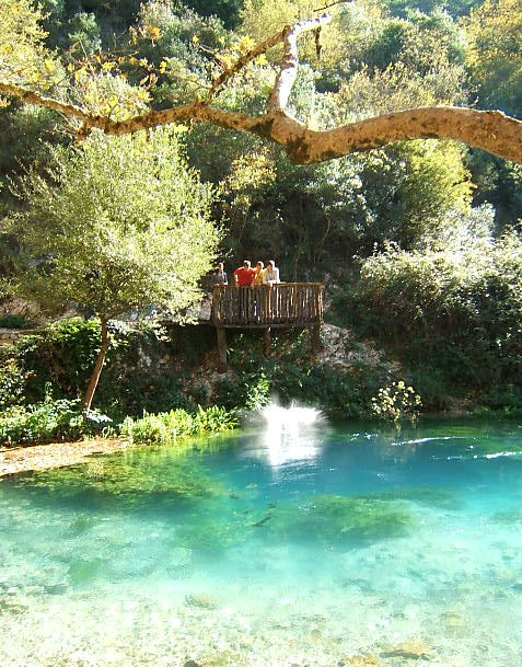 La primavera dell'occhio blu (Syri i kalter), Saranda