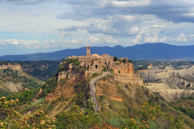 12 Borghi italiani che piacciono molto agli Americani Civita di Bagnoregio Lazio