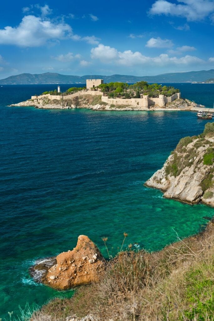 Le città costiere della Turchia: un viaggio tra mare, storia e cultura Kusadasi 683x1024