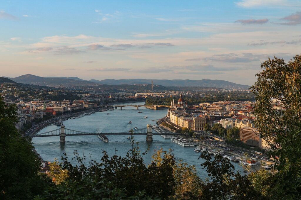 vista di Budapest dal Danubio