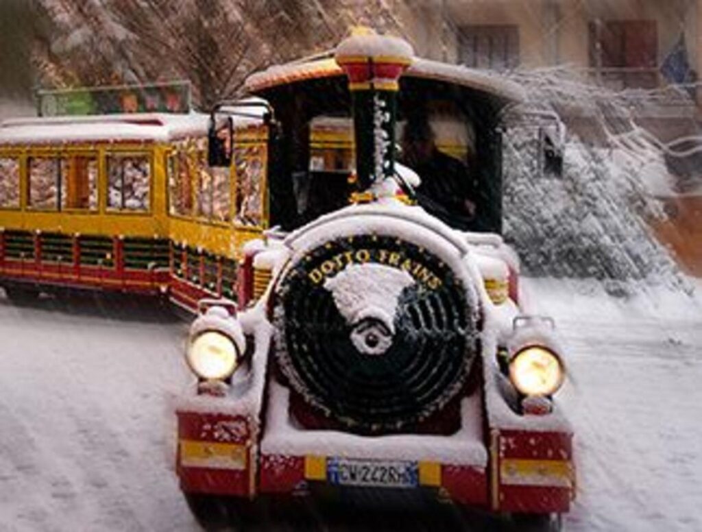 Il trenino di Babbo Natale imagefullwide