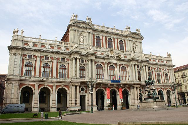 640px Palazzo Carignano Torino