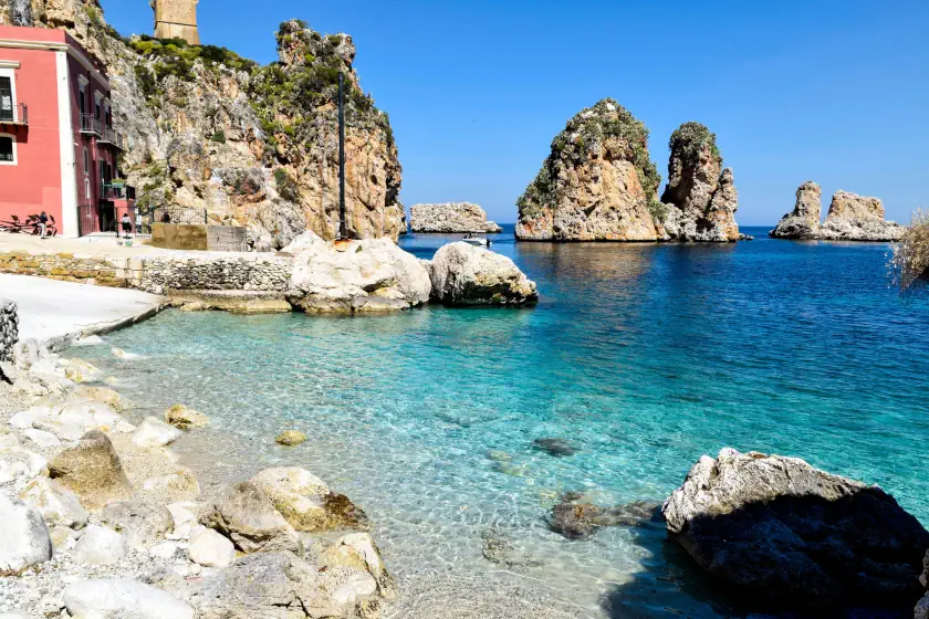 Scopri le Iconiche Location di Citadel: Diana: Un Viaggio Tra Italia, Svizzera e Francia tonnara di scopello