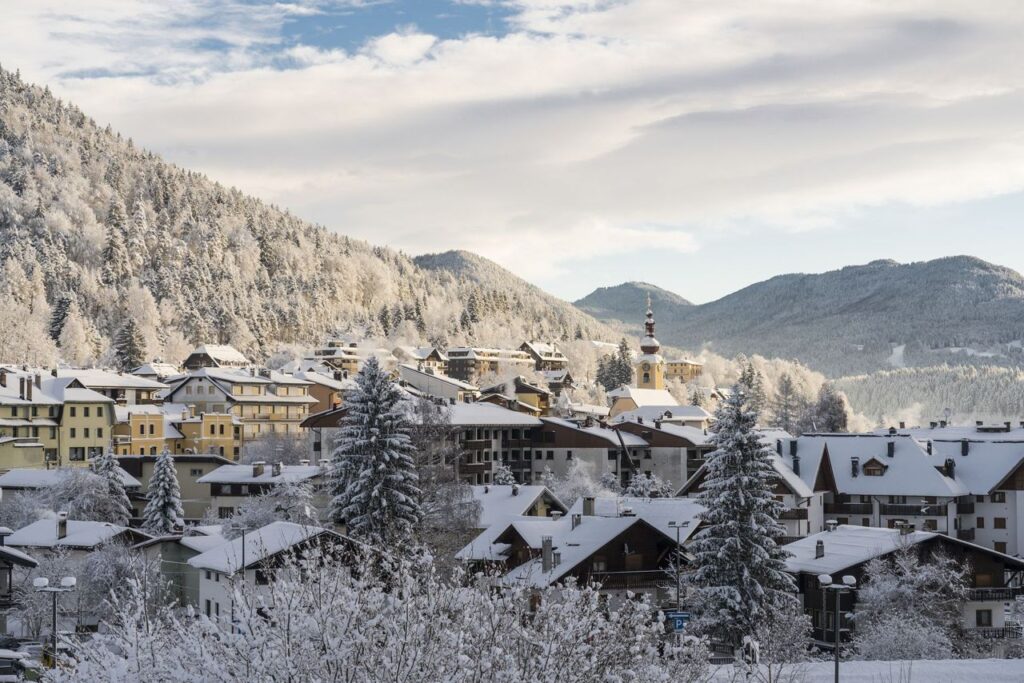 Tarvisio ricoperta di neve. (ph Gallina)
