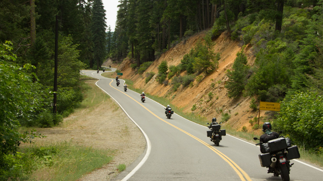 viaggi in cutom passi alpini