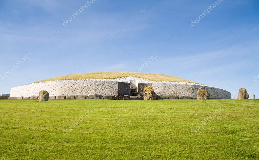 Newgrange, Irlanda: alla scoperta del sito neolitico più affascinante d’Europa Newgrange alla scoperta del sito neolitico