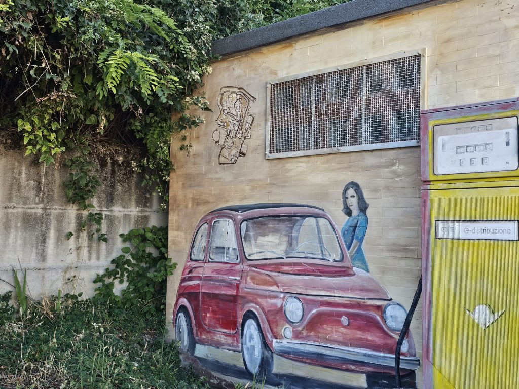 murales cinquecento rossa a Fontanile