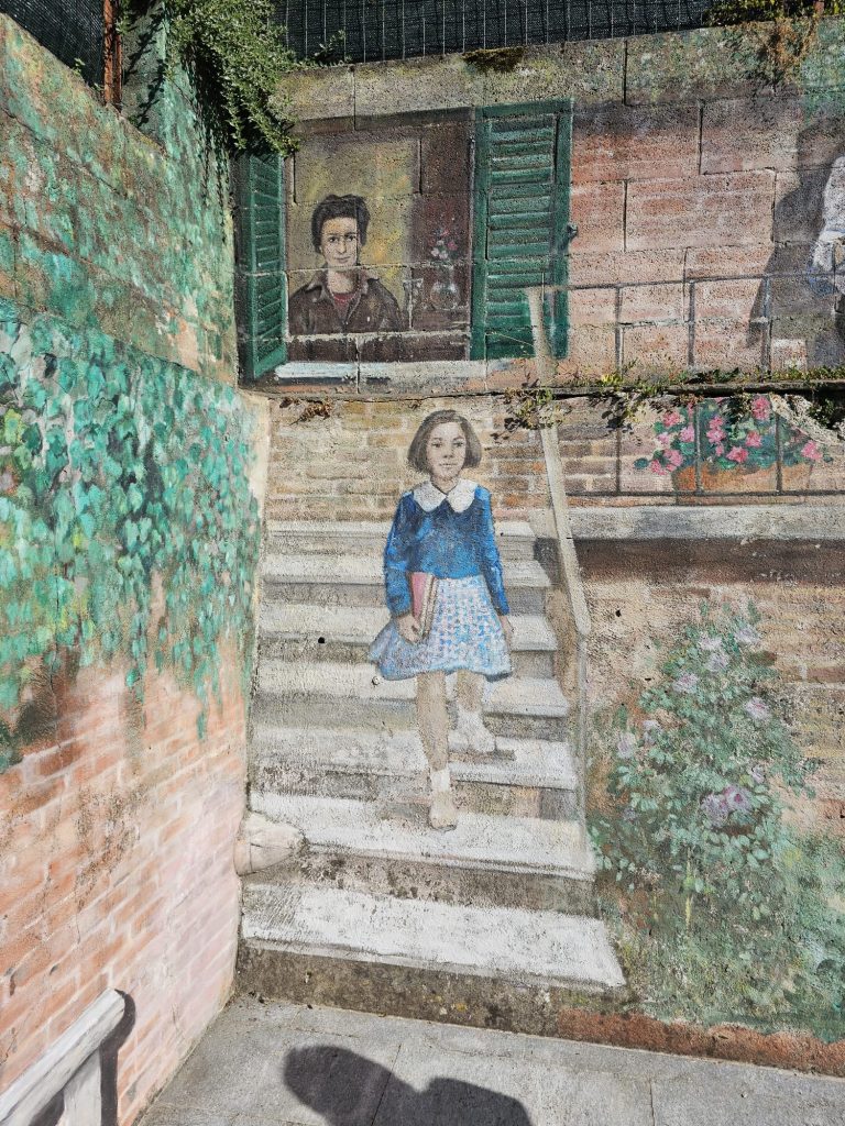 murales fontanile bambini che giocano